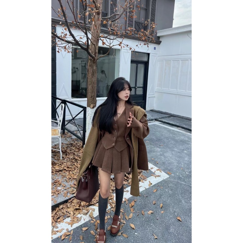 Shpmishal Set Tre Pezzi di Alt - Winter Clothing Line recensione e prezzo