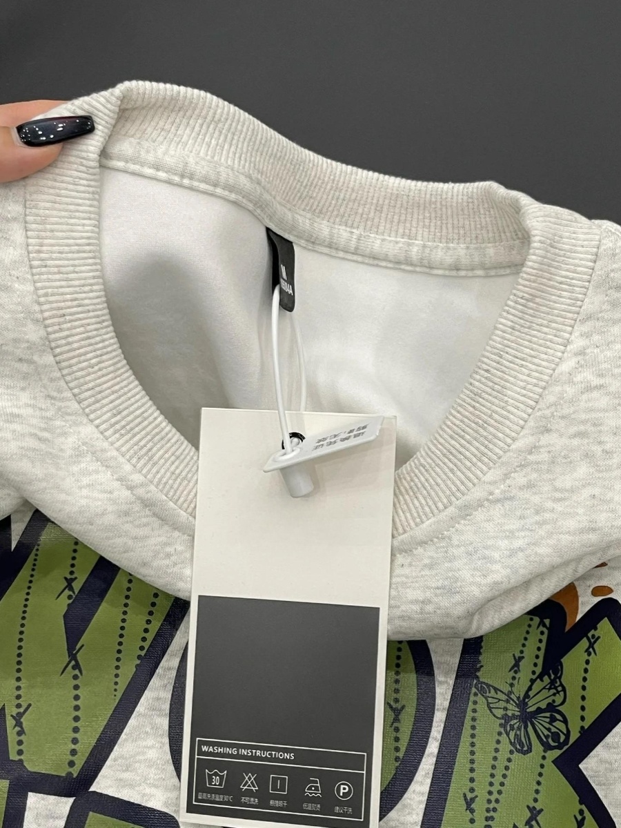 Felpa Sottile Autunno Inverno  - Winter Clothing Outlet recensione e prezzo